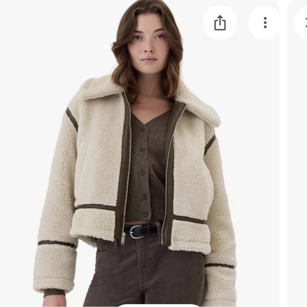 GAP Cream Sherpa Jacket - Women's Medium